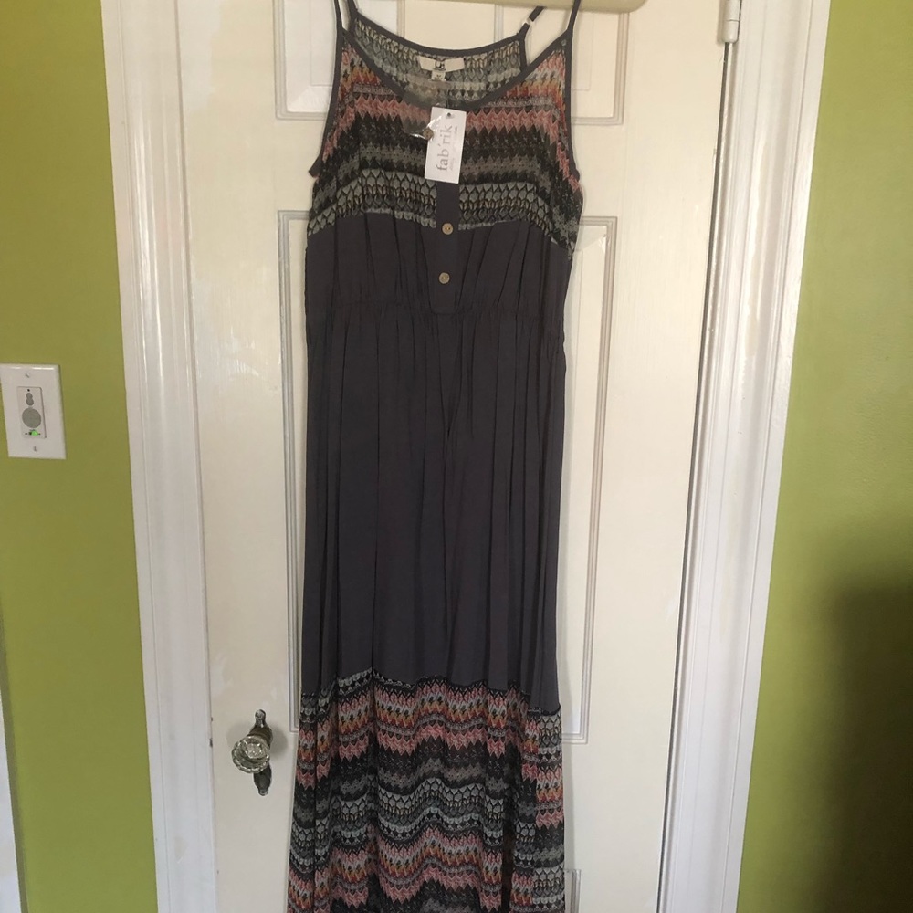 Dress - Picture 2 of 3